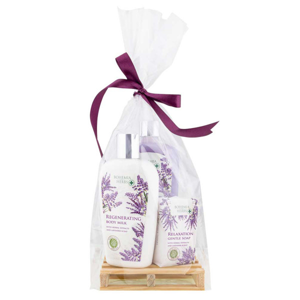 Kozmetická darčeková sada „Levanduľové SPA“ (tekuté mydlo 300ml + telové mlieko 250ml + mydlo 100g) Kozmetická darčeková sada „Levanduľové SPA“ (tekuté mydlo 300ml + telové mlieko 250ml + mydlo 100g)
