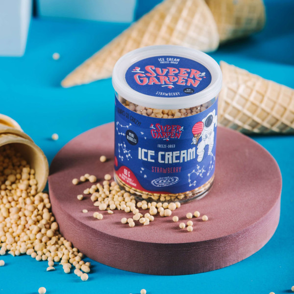 SUPER GARDEN mrazené sušené mini zmrzlinové guľôčky s príchuťou jahody, 60g