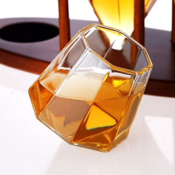 Sada karafy, 2 pohárov a kamenných kociek "DELUXE DIAMOND"