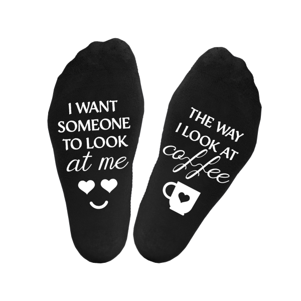 Dámske ponožky s potlačou na chodidlách „I want someone to look at me“ Dámske ponožky s potlačou na chodidlách „I want someone to look at me“