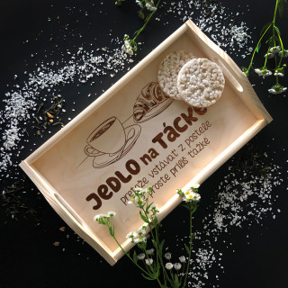 Drevený tác na raňajky "Food on a Tray"