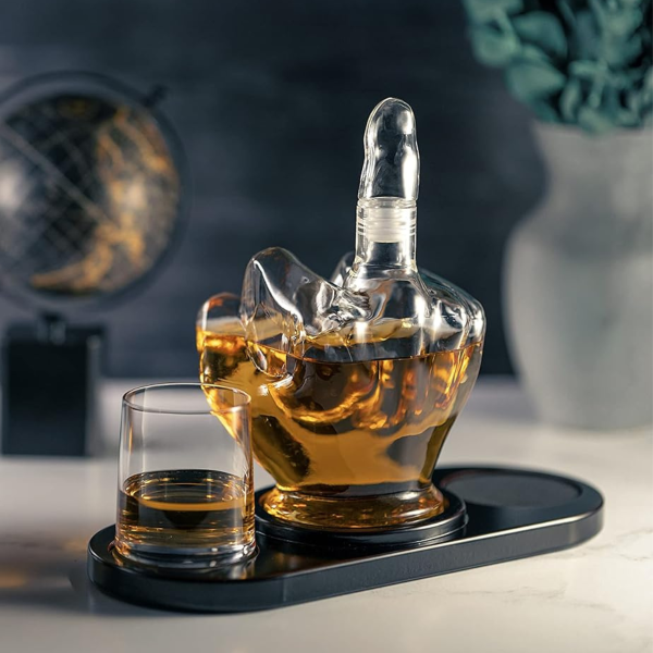 Sada karafy a 2 pohárov "Prostredník"