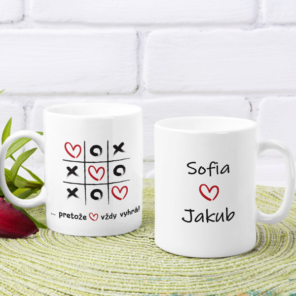 Hrnček "Láska vždy zvíťazí" su pasirinktais vardais
